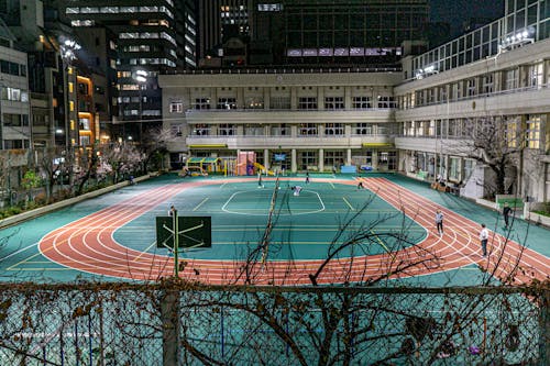 波兰主帅：要帮扎莱夫斯基找回状态；我觉得莱万还没决定未来